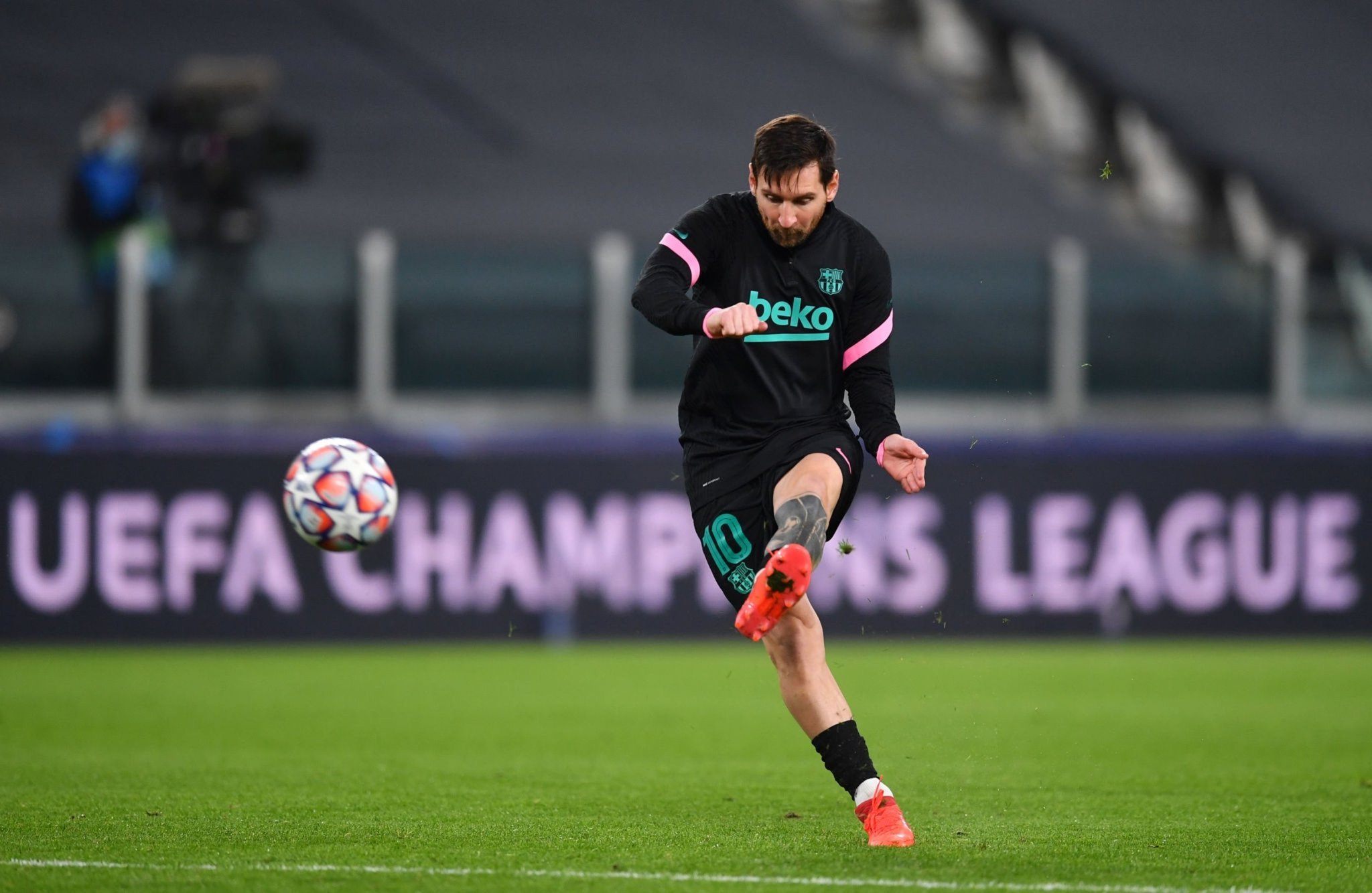 中锋向近门 中锋向近门