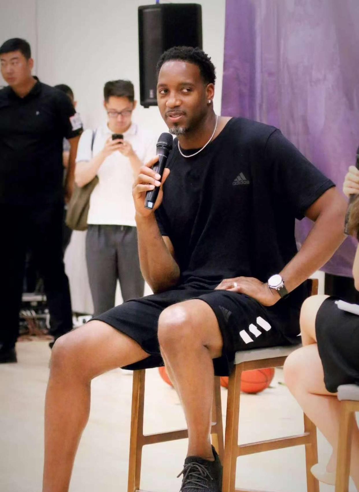 地朝你而来 地朝你而来